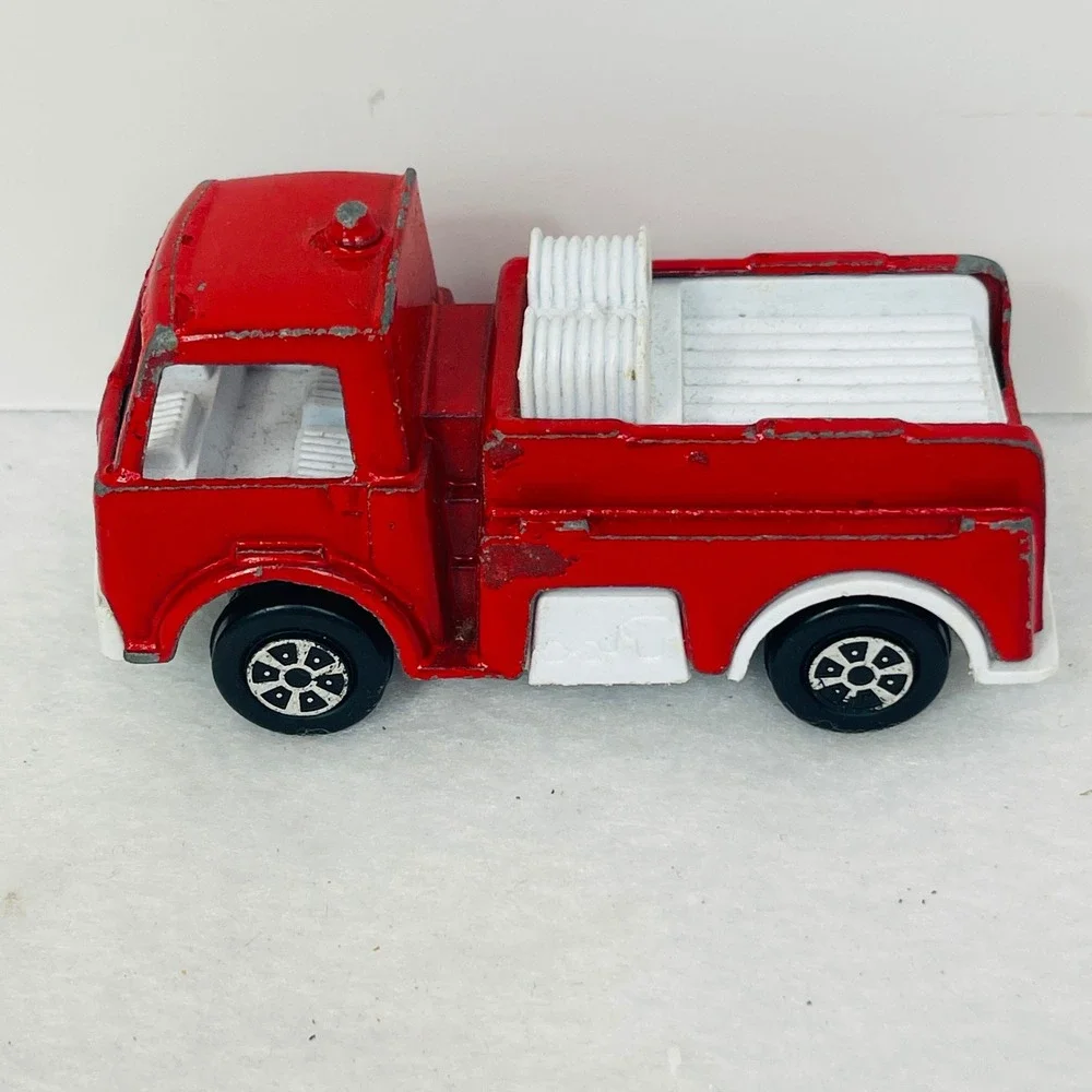 Vintage Tootsietoy Diecast Fire Truck Red White Pumper Emergency Vehicle Toy